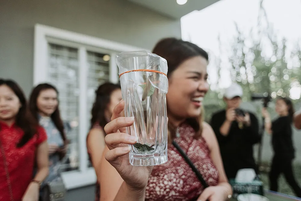 Photo by Chester Kher Creations. theweddingnotebook.com