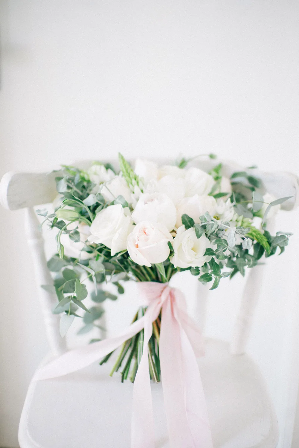 Photo by Ben Yew Photography. theweddingnotebook.com