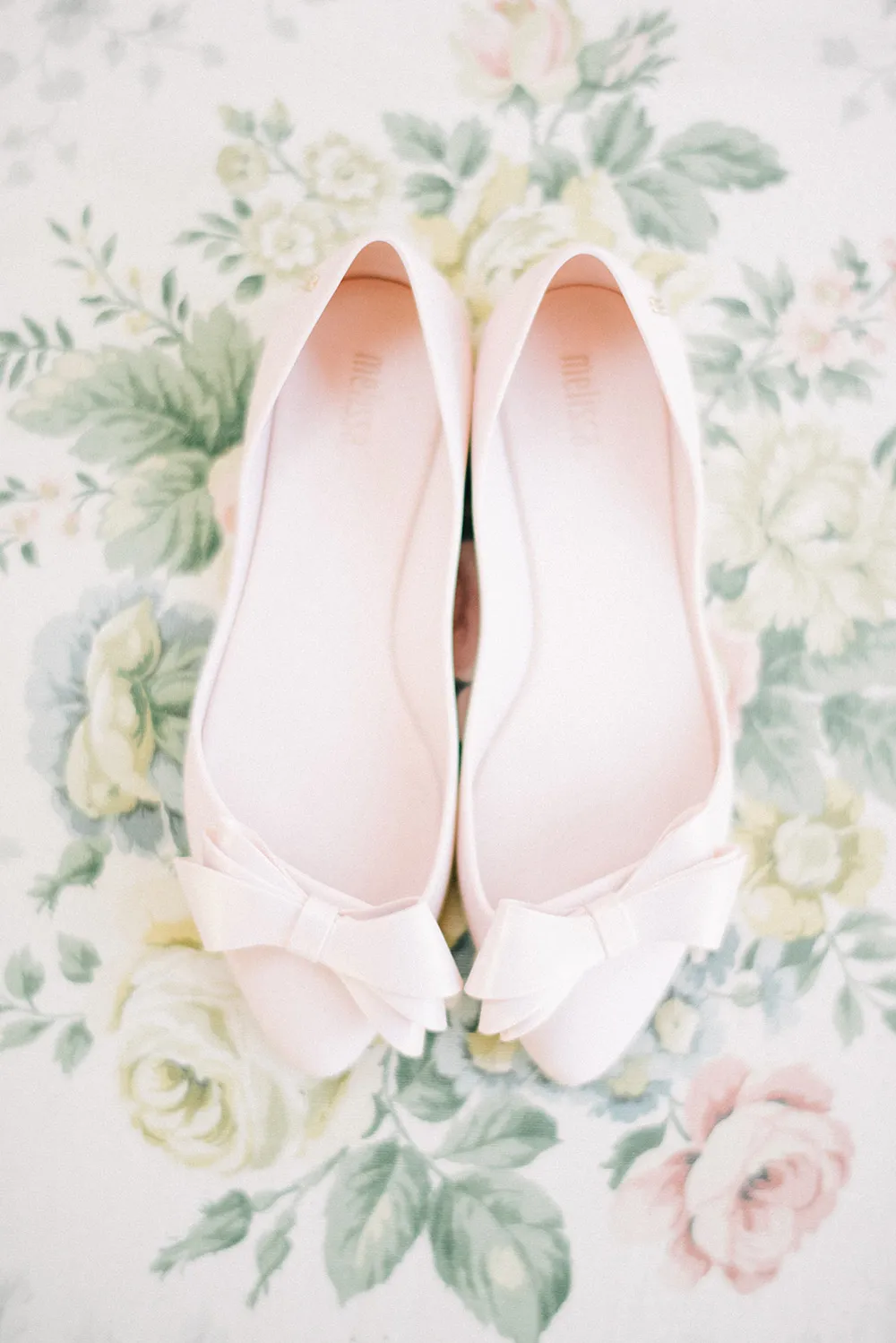 Photo by Ben Yew Photography. theweddingnotebook.com