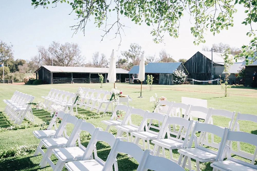 Photo by Ben Yew Photography. theweddingnotebook.com
