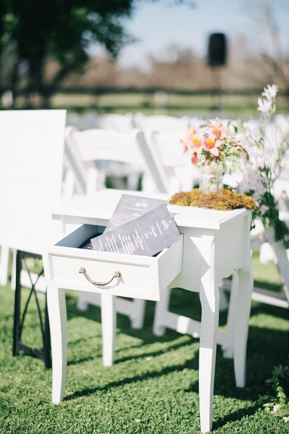 Photo by Ben Yew Photography. theweddingnotebook.com