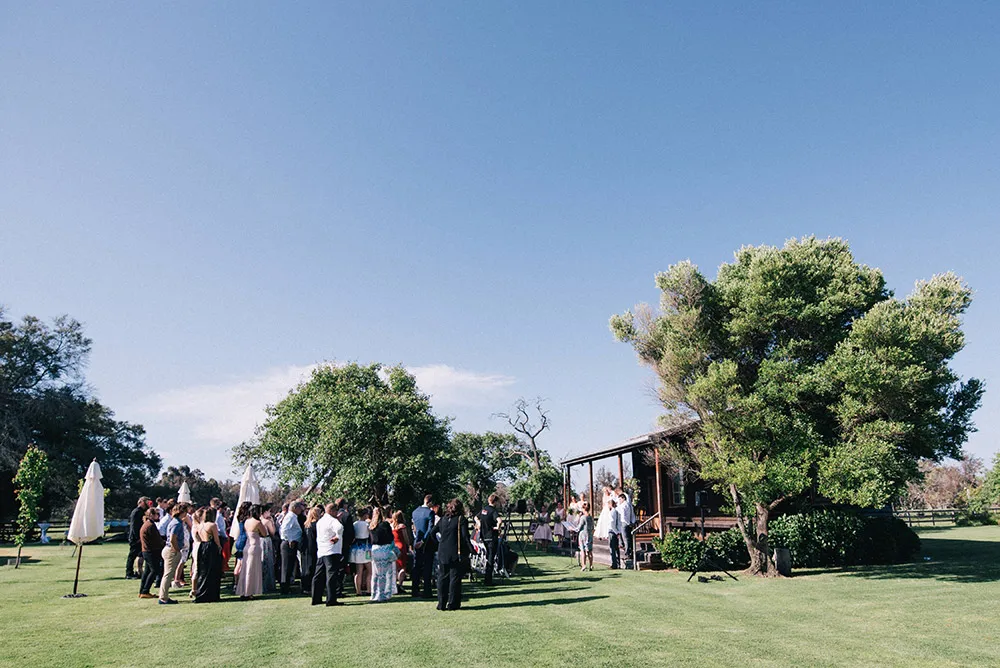 Photo by Ben Yew Photography. theweddingnotebook.com