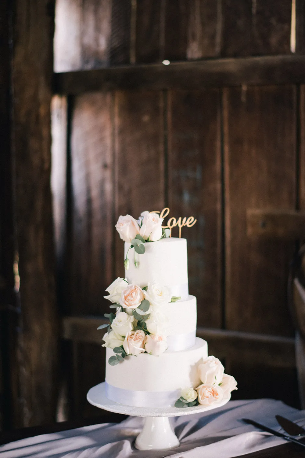 Photo by Ben Yew Photography. theweddingnotebook.com