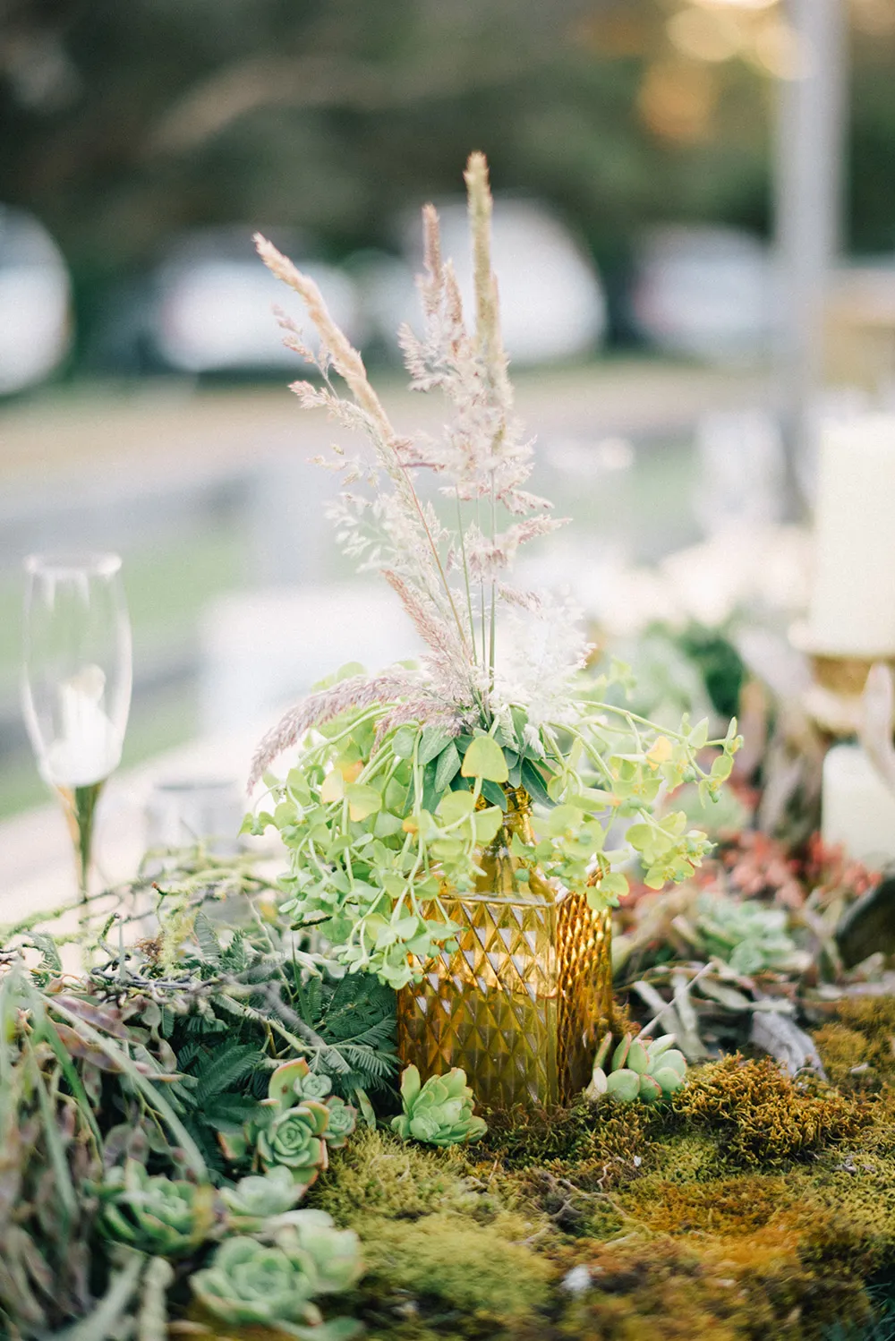 Photo by Ben Yew Photography. theweddingnotebook.com