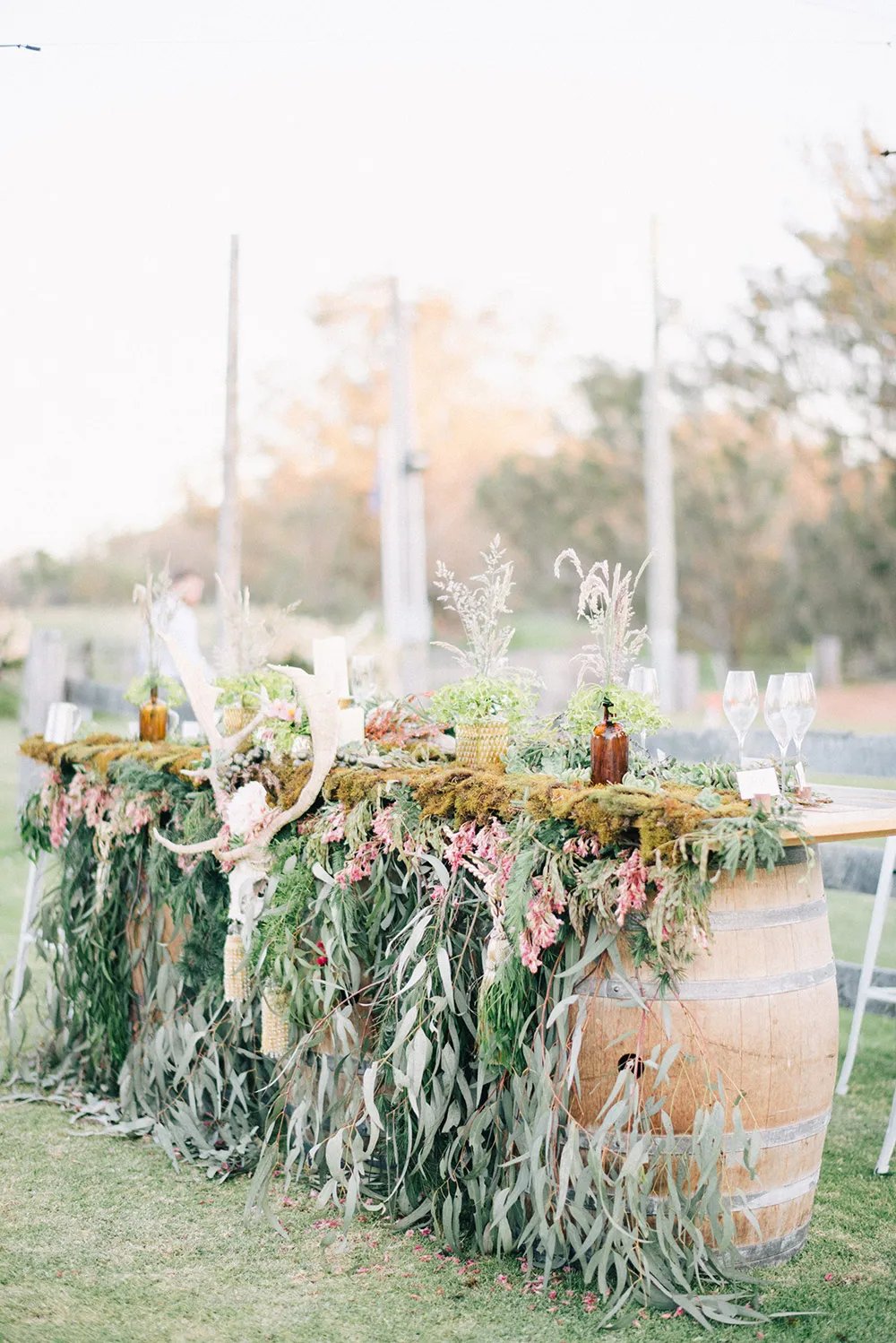 Photo by Ben Yew Photography. theweddingnotebook.com