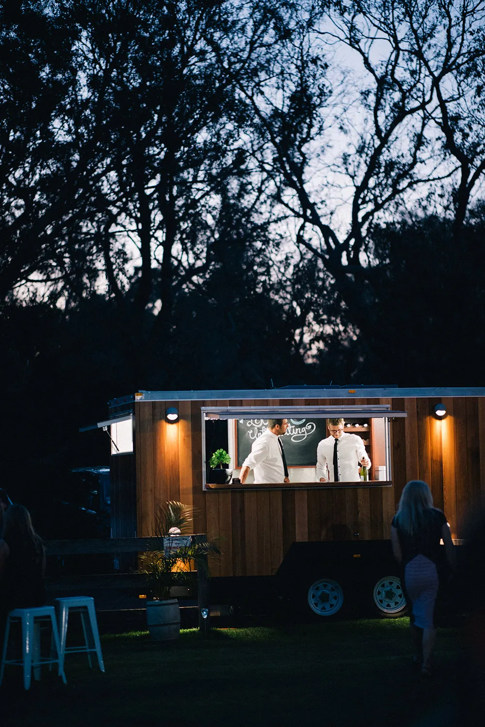 Photo by Ben Yew Photography. theweddingnotebook.com