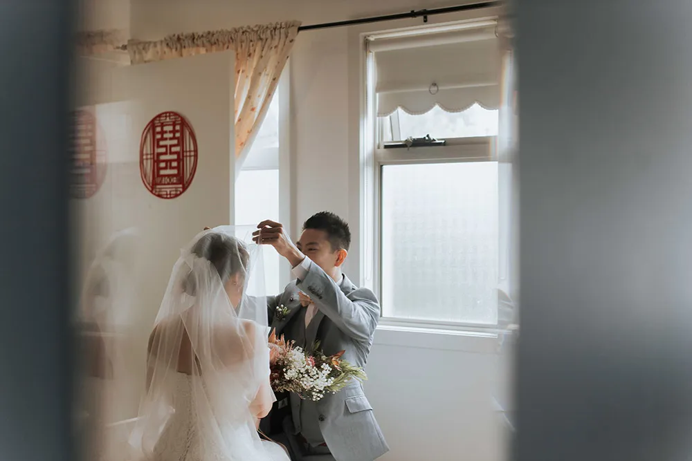 Photo by Anson Photography. theweddingnotebook.com