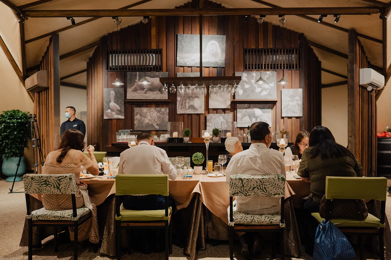 Leslie Photography. theweddingnotebook.com