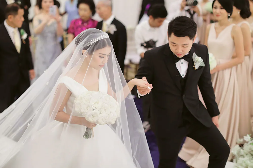 Photo by Aha of Axioo. theweddingnotebook.com