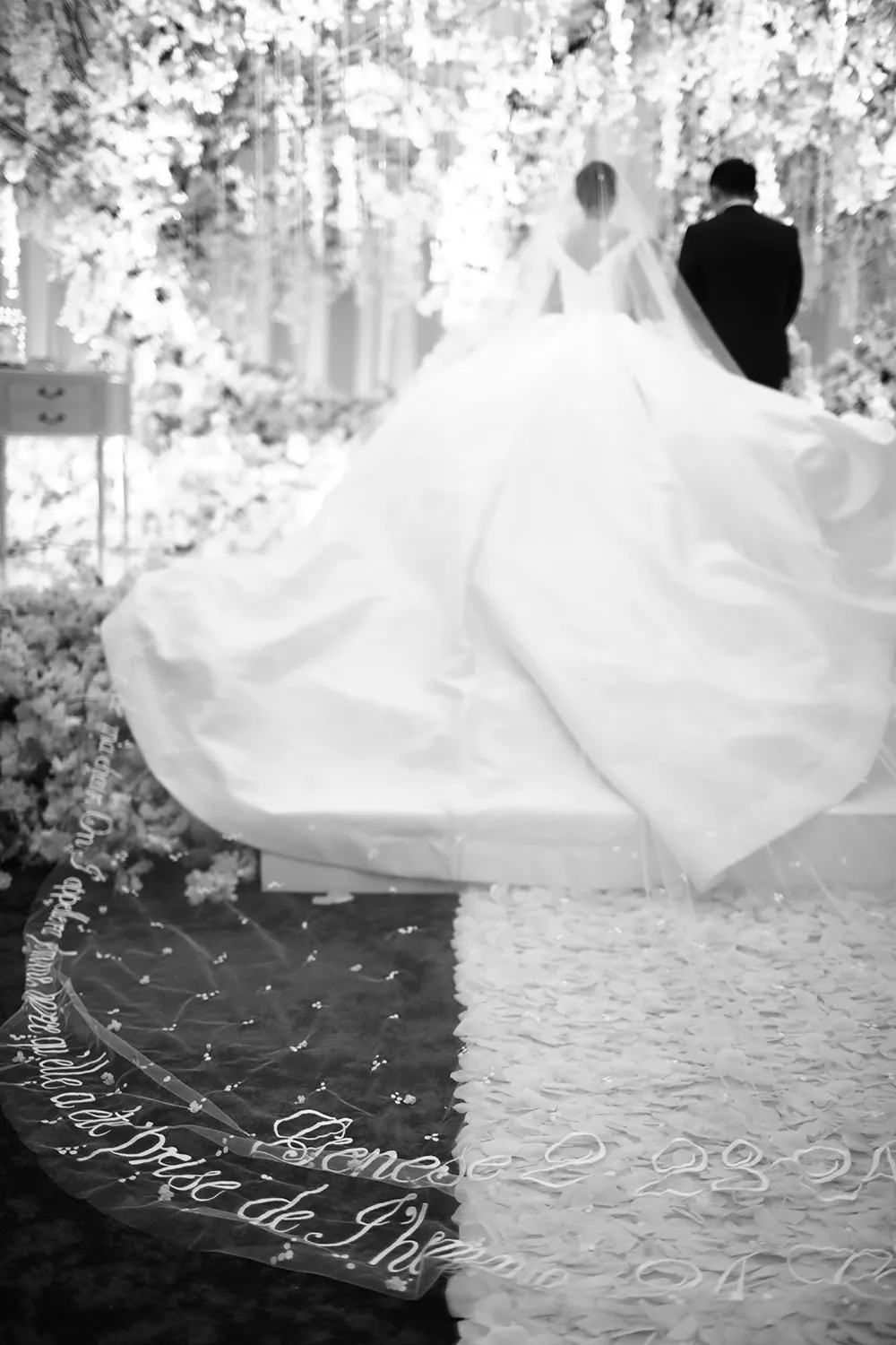 Photo by Aha of Axioo. theweddingnotebook.com