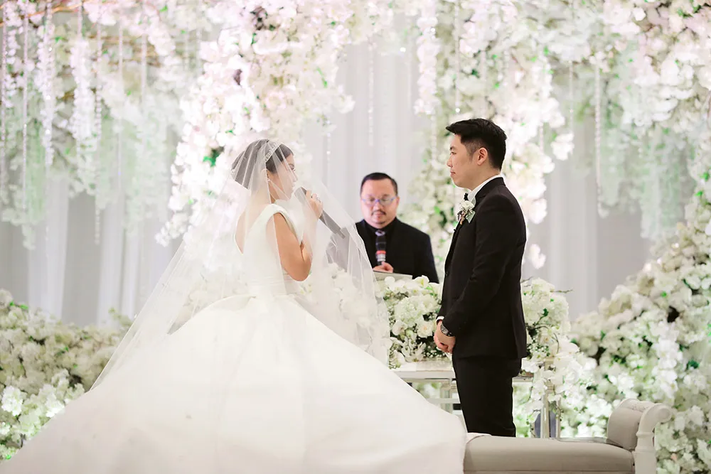 Photo by Aha of Axioo. theweddingnotebook.com