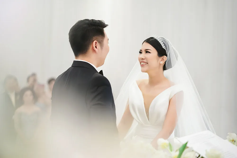 Photo by Aha of Axioo. theweddingnotebook.com