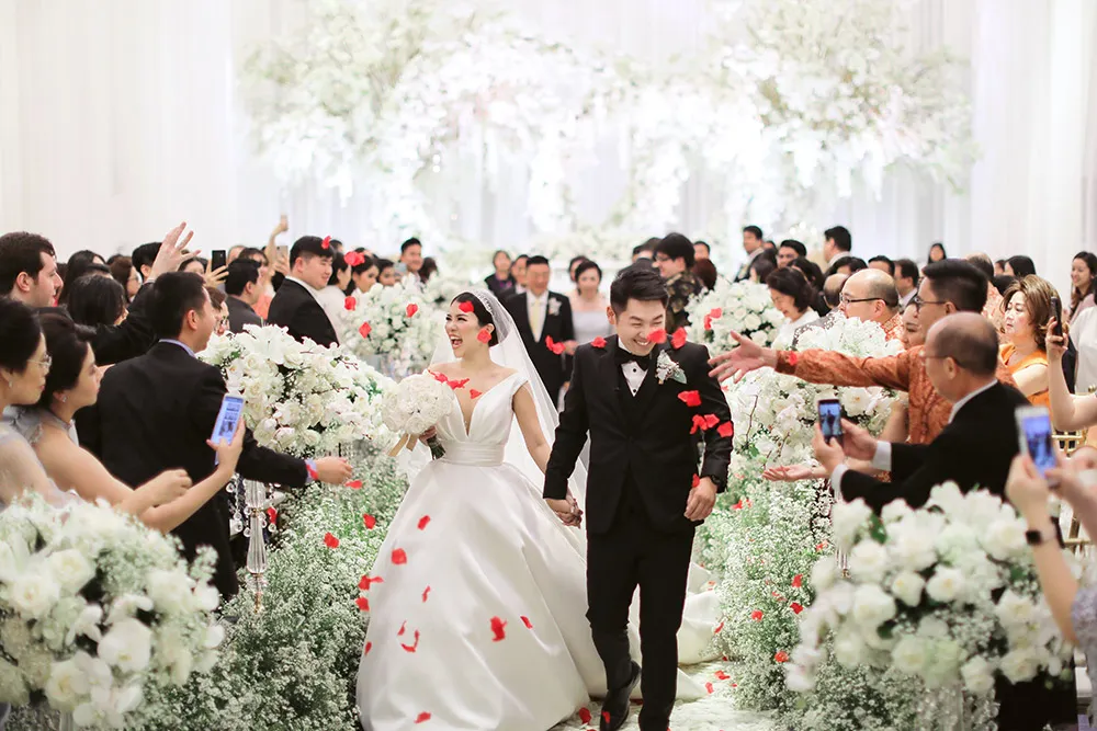 Photo by Aha of Axioo. theweddingnotebook.com