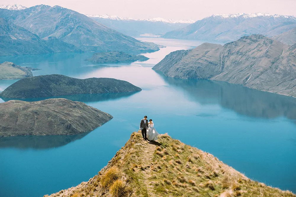 Photo by Fixer Photography. theweddingnotebook.com