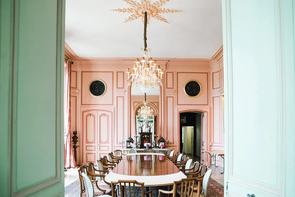 Photo by Ben Yew Photography. theweddingnotebook.com