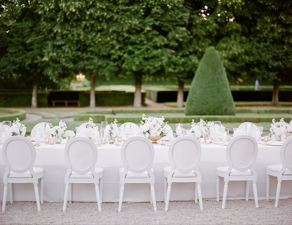 Photo by Ben Yew Photography. theweddingnotebook.com