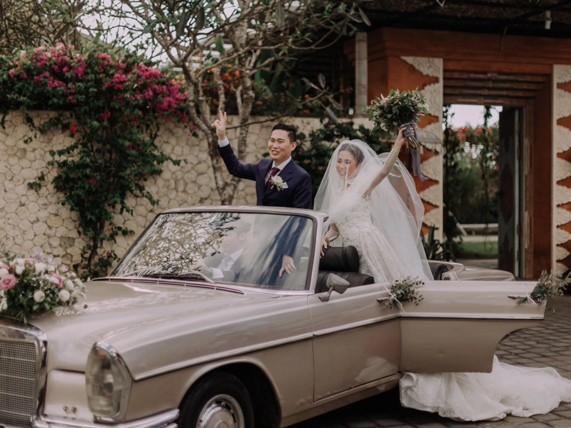 A Romantic Lavender Garden Wedding at Pandawa Cliff Estate, Bali
