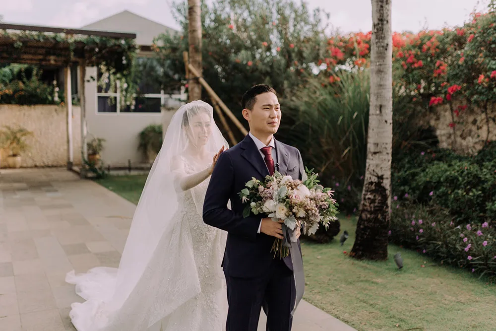 Photo by Fire Wood And Earth. theweddingnotebook.com