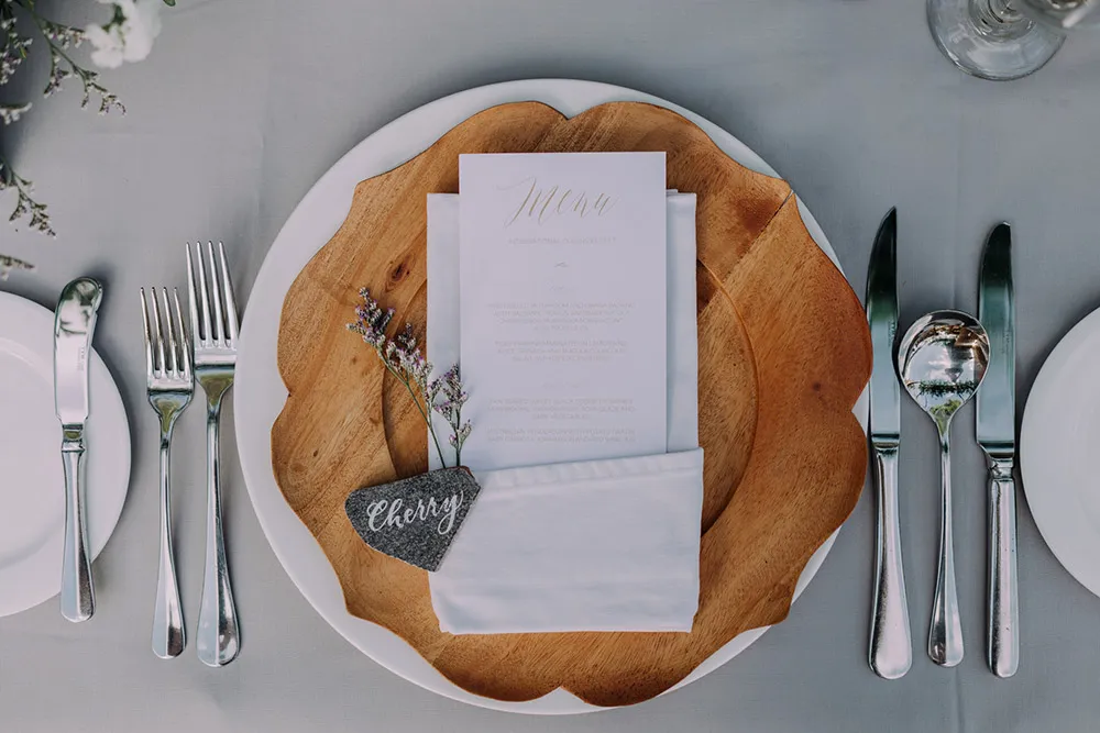 Photo by Fire Wood And Earth. theweddingnotebook.com