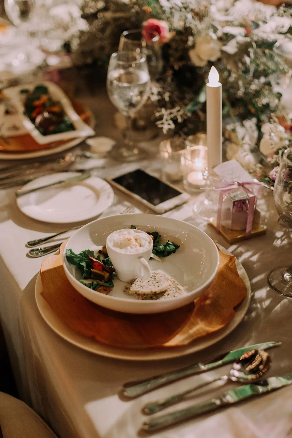 Photo by Fire Wood And Earth. theweddingnotebook.com