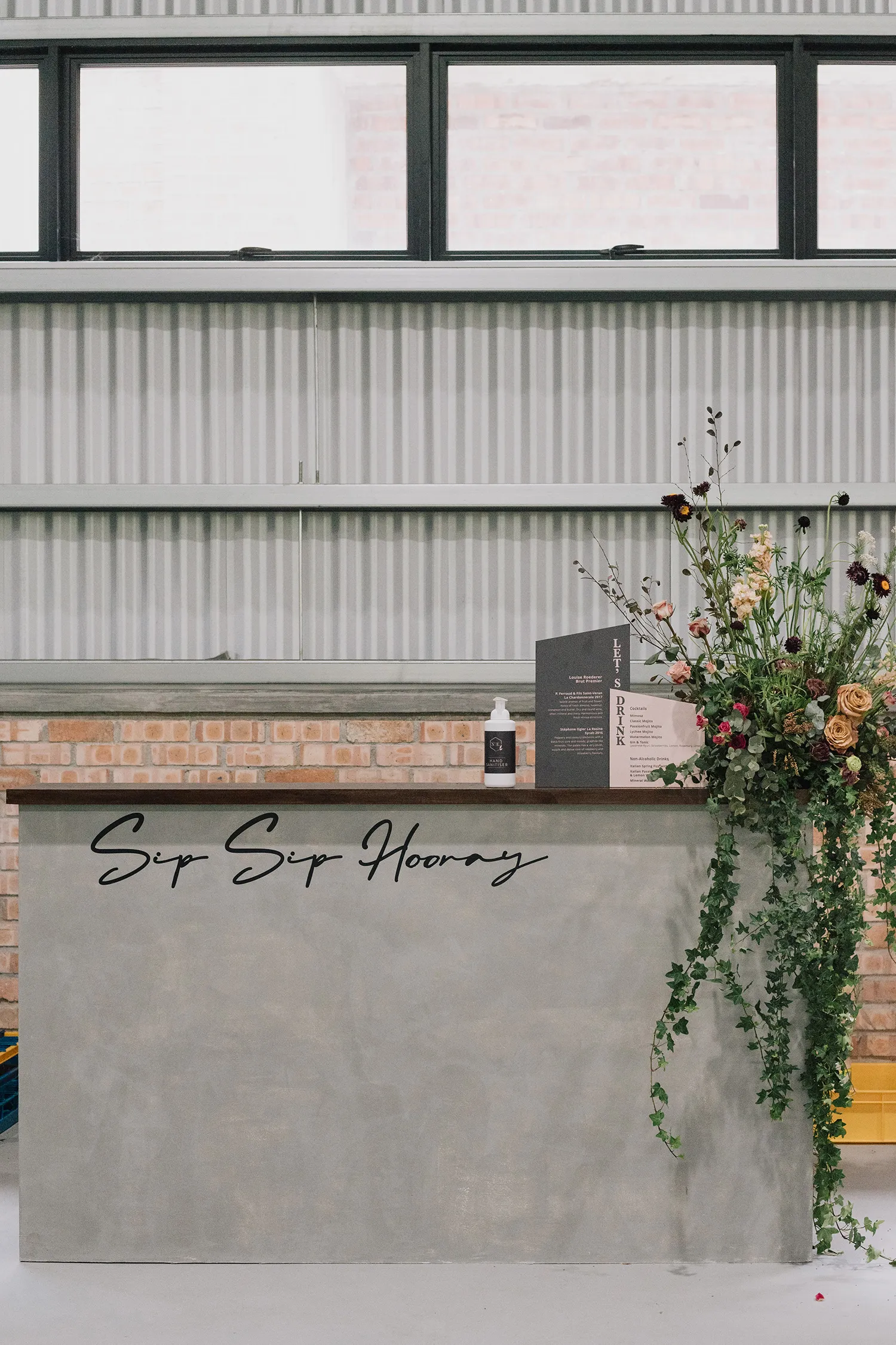 Joshua Koh Photography. Wedding Planning by The Peak Xperience. theweddingnotebook.com