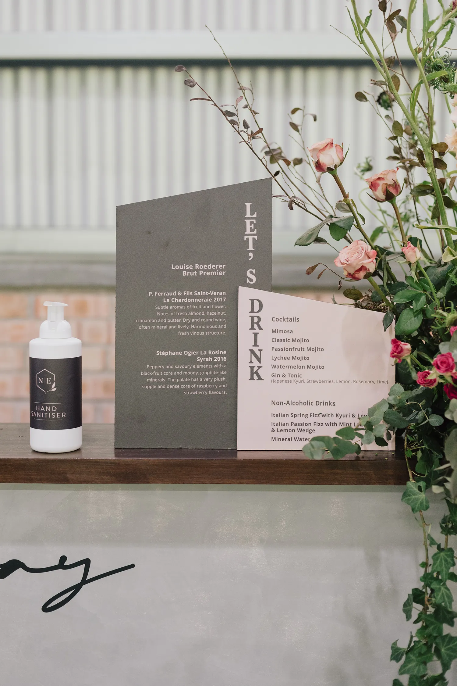 Joshua Koh Photography. Wedding Planning by The Peak Xperience. theweddingnotebook.com