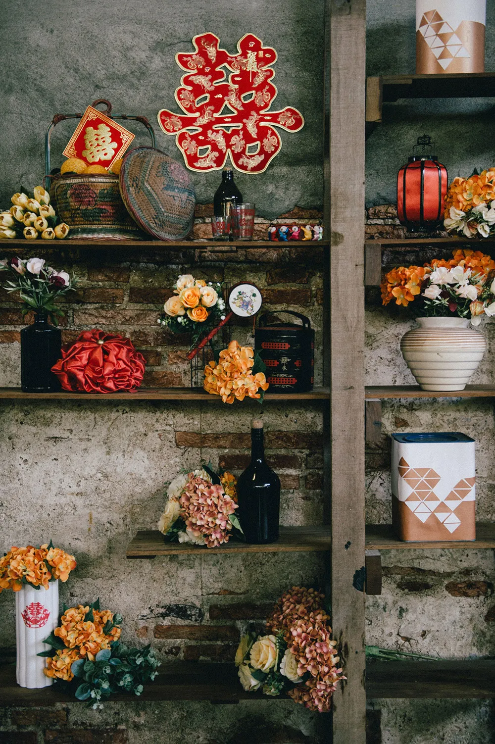 Photo by Andy Phe Photography. theweddingnotebook.com