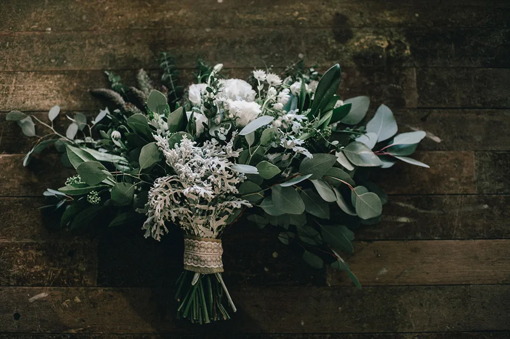 Photo by Andy Phe Photography. theweddingnotebook.com