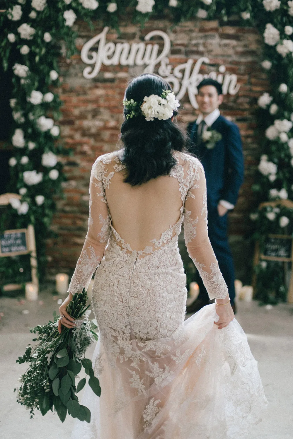 Photo by Andy Phe Photography. theweddingnotebook.com