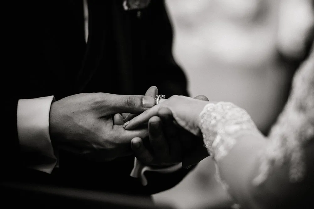 Photo by Andy Phe Photography. theweddingnotebook.com