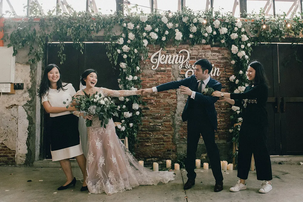 Photo by Andy Phe Photography. theweddingnotebook.com