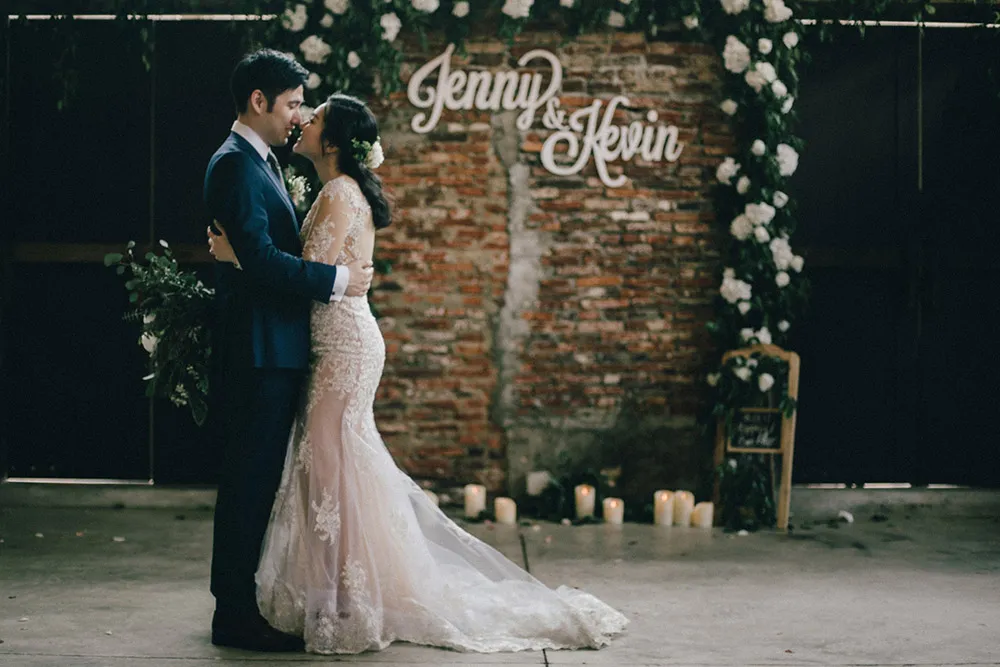 Photo by Andy Phe Photography. theweddingnotebook.com