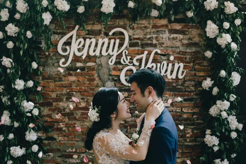 Photo by Andy Phe Photography. theweddingnotebook.com