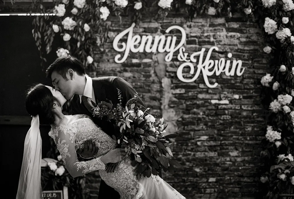 Photo by Andy Phe Photography. theweddingnotebook.com