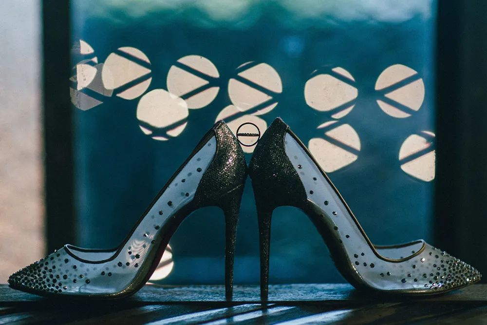 Photo by Andy Phe Photography. theweddingnotebook.com