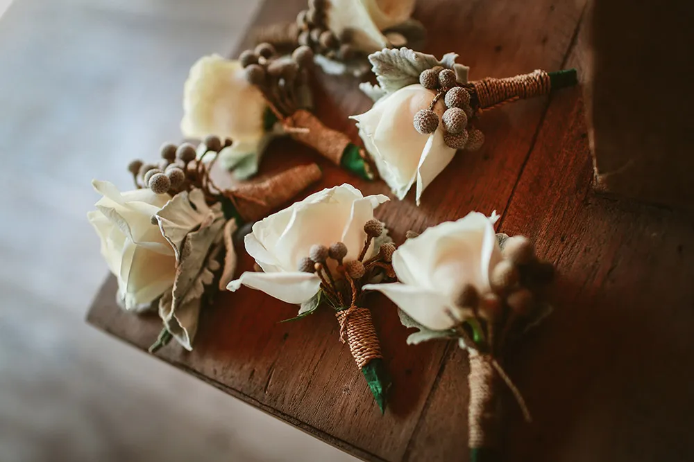 Photo by Maxtu Photography. theweddingnotebook.com