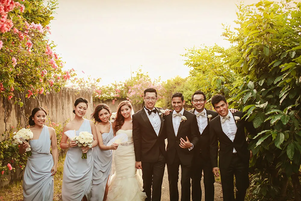 Photo by Maxtu Photography. theweddingnotebook.com