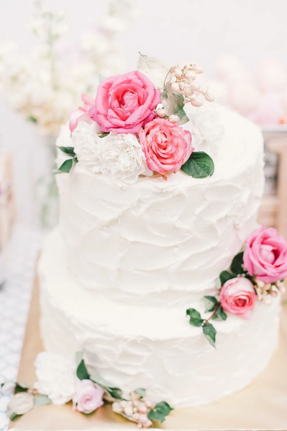 Photo by Munkeat Photography. theweddingnotebook.com