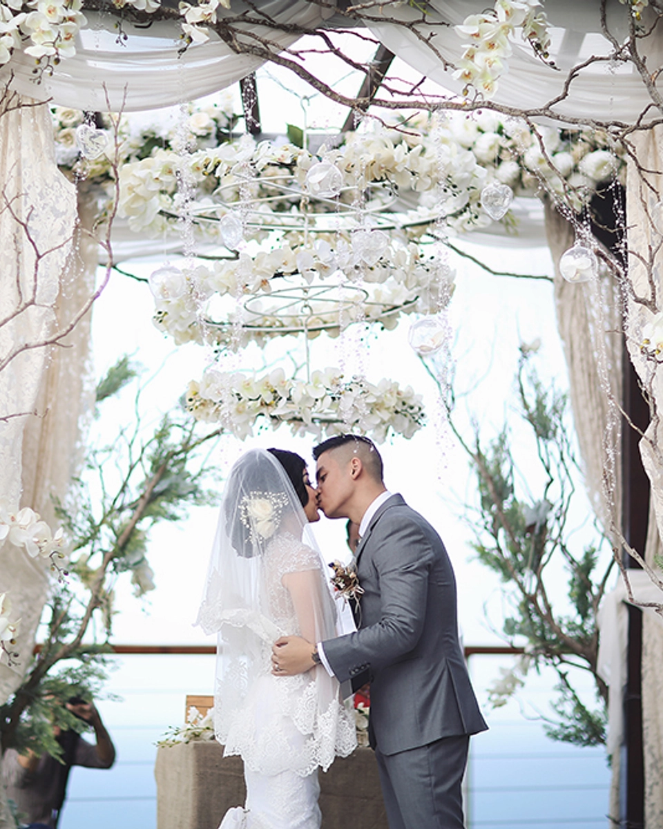 A Rustic Glam Outdoor Wedding At The Edge, Bali