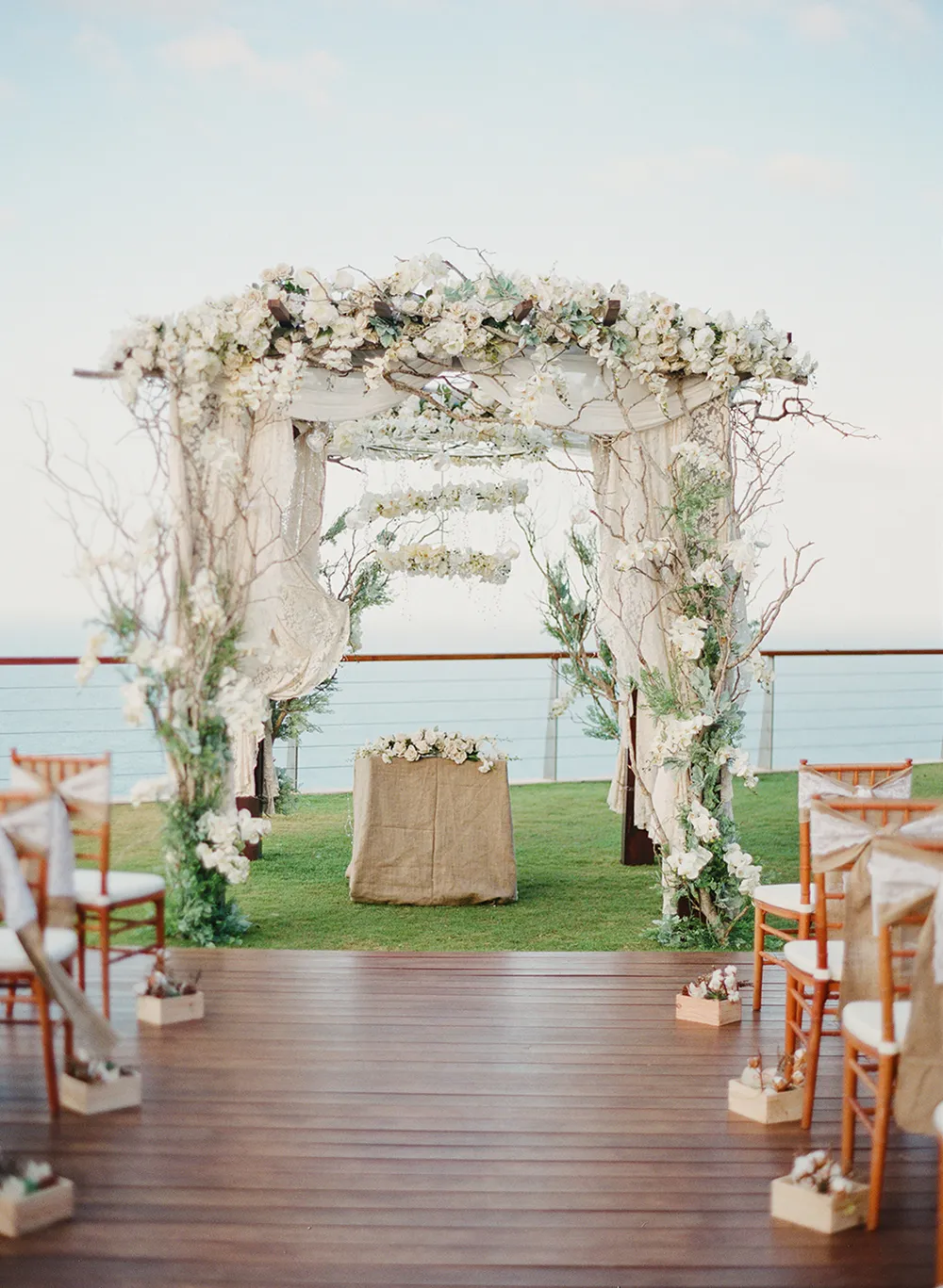 Photo by Axioo. theweddingnotebook.com