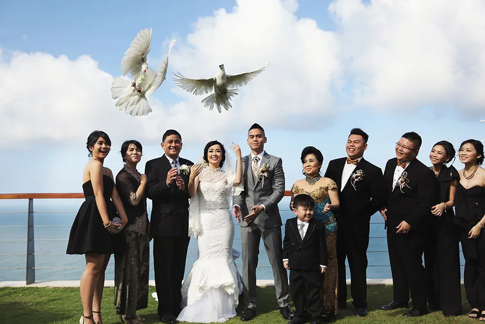 Photo by Axioo. theweddingnotebook.com