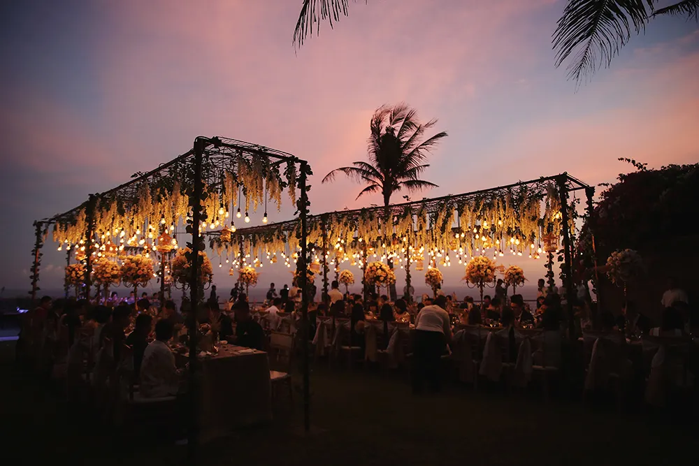 Photo by Axioo. theweddingnotebook.com