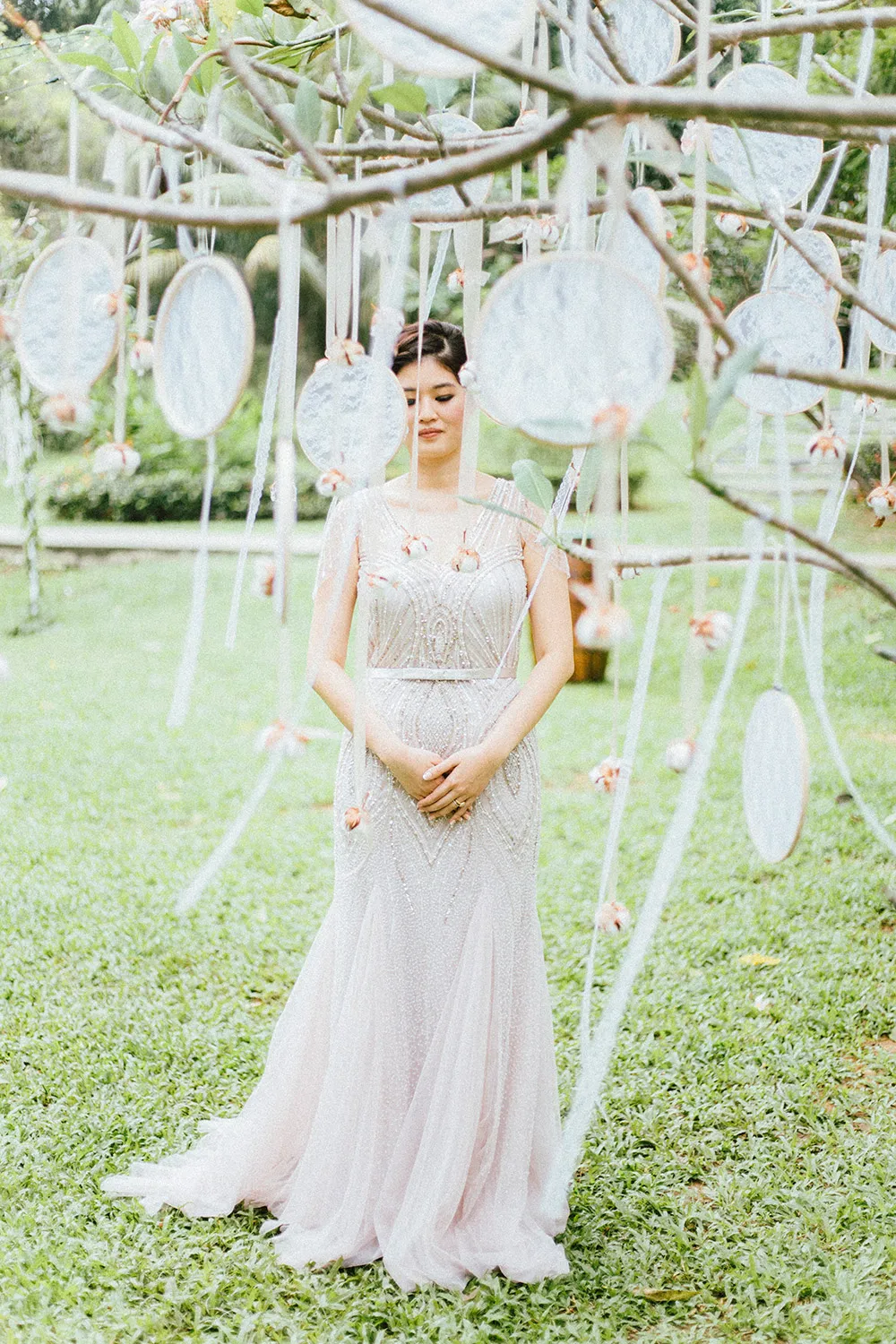 Photo by AndroidsinBoots Photography. theweddingnotebook.com