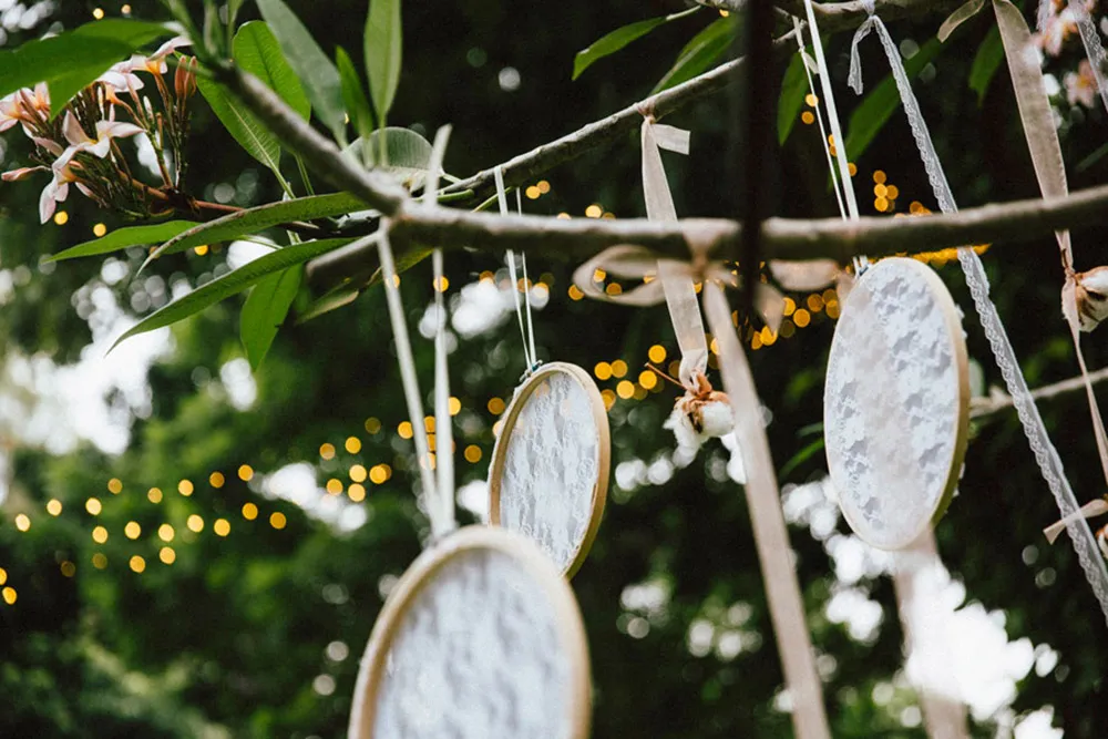 Photo by AndroidsinBoots Photography. theweddingnotebook.com