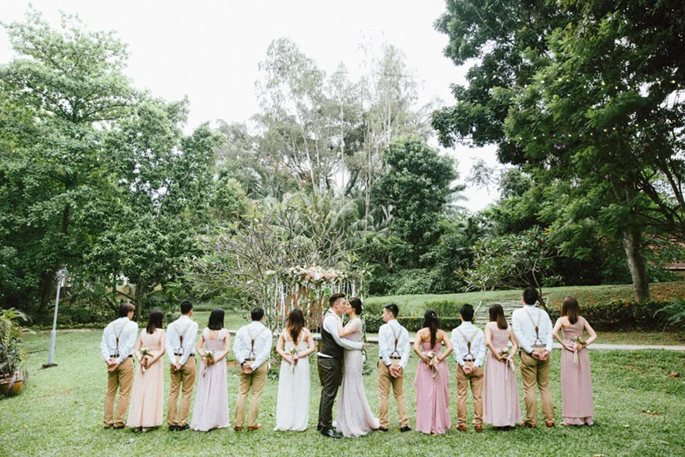 Photo by AndroidsinBoots Photography. theweddingnotebook.com