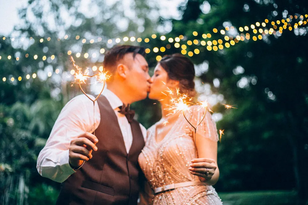 Photo by AndroidsinBoots Photography. theweddingnotebook.com