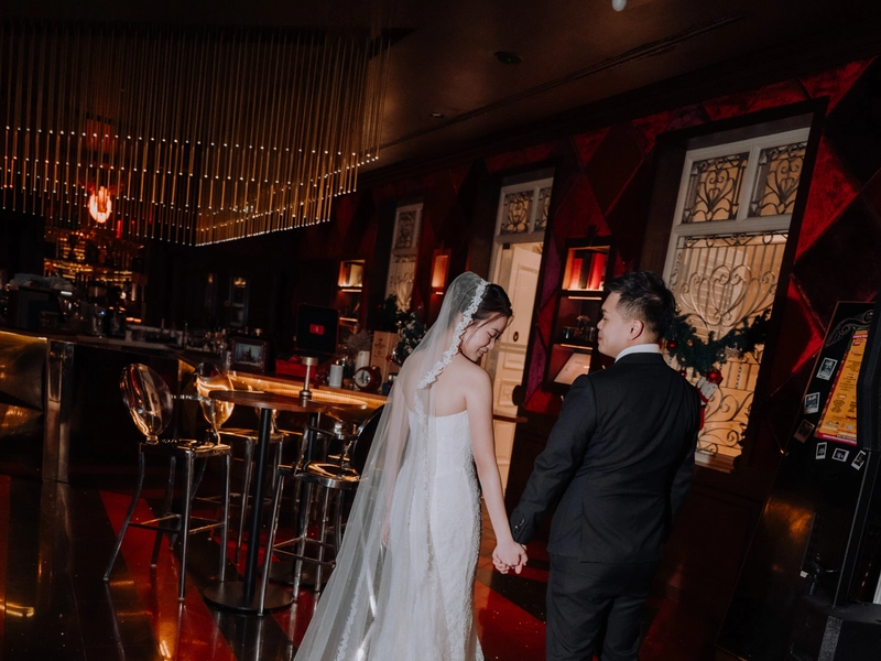 A Softly Elegant Wedding at Macalister Mansion Penang with Lace, Neutrals & Gold Accents