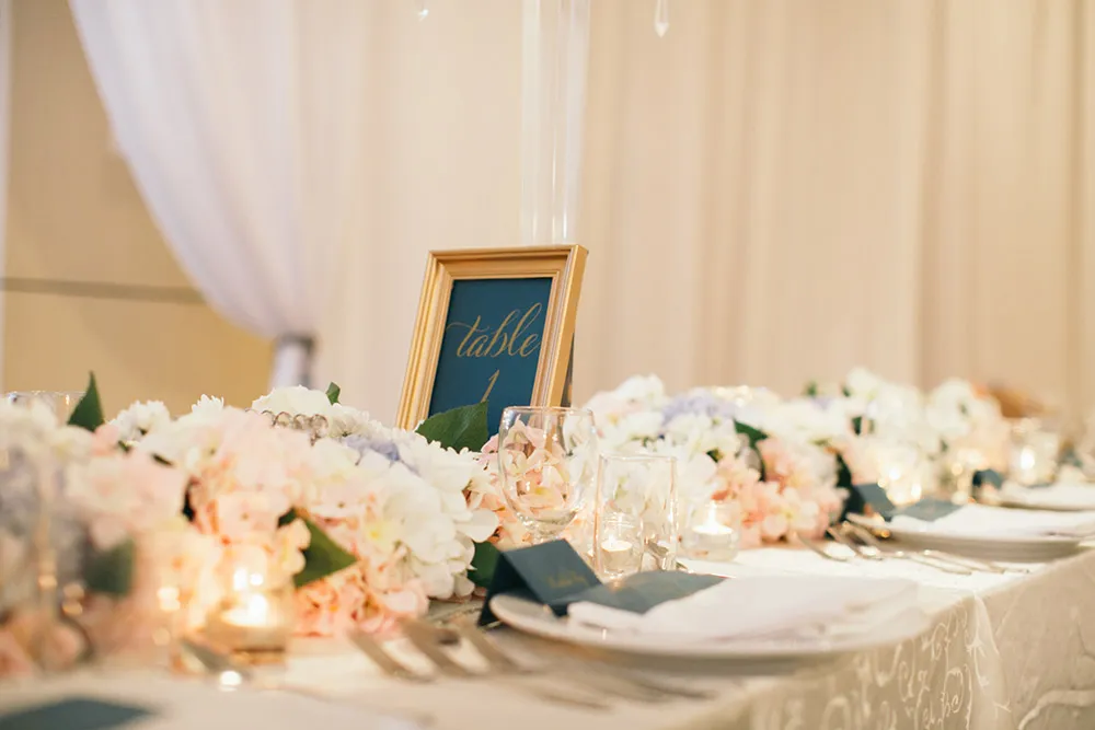 Photo by Fabulous Moments. theweddingnotebook.com