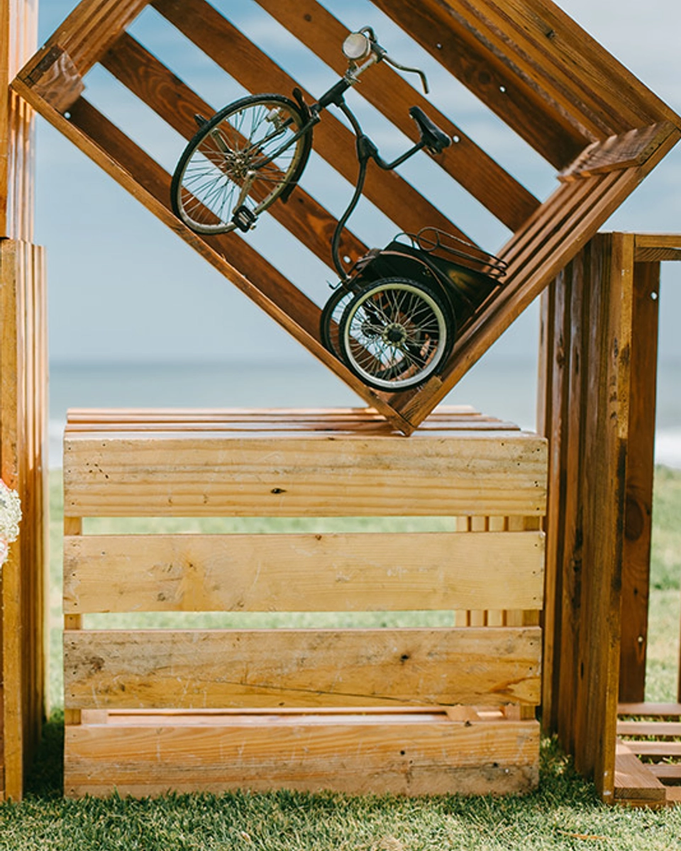 A Summer Floral Wedding in Morabito Art Villa, Bali