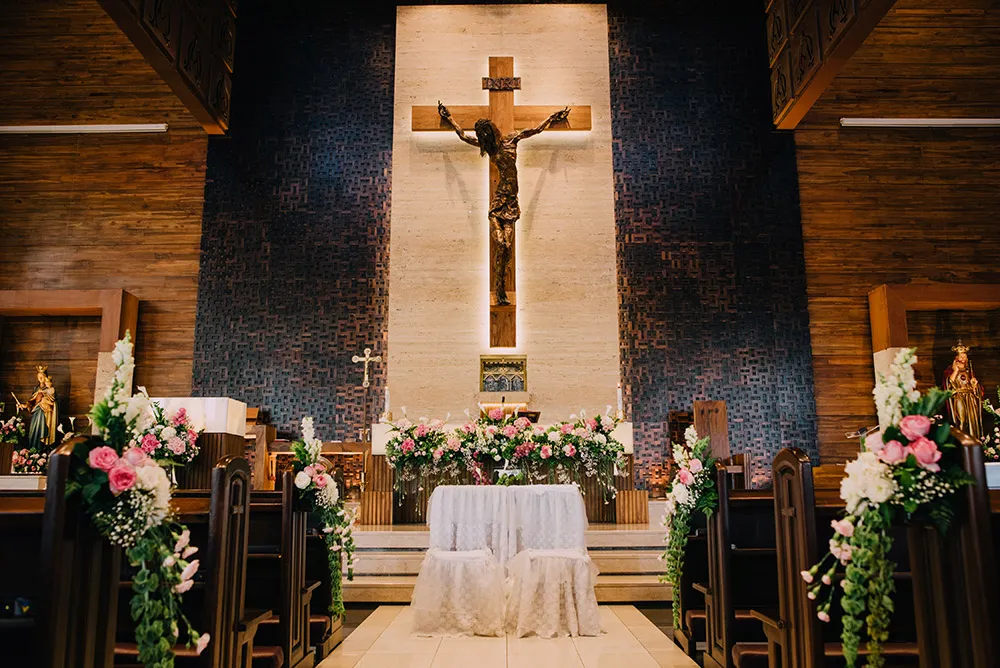 Photo by Diktat Photography. theweddingnotebook.com